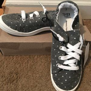 NWT Time and Tru scruch back slip on sneakers